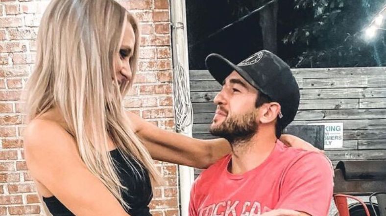 Chase Elliott Wife, Girlfriend, Net Worth, Family, and Bio